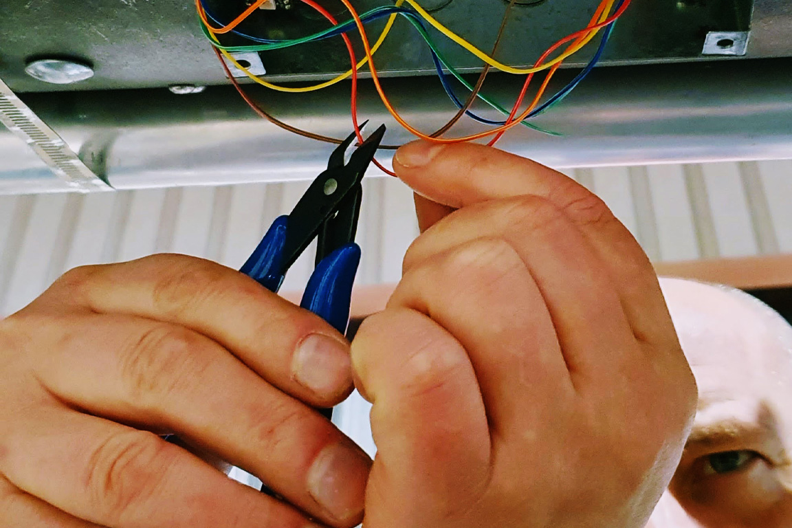 Tactile puzzle solving for corporate groups - HELIOS experience